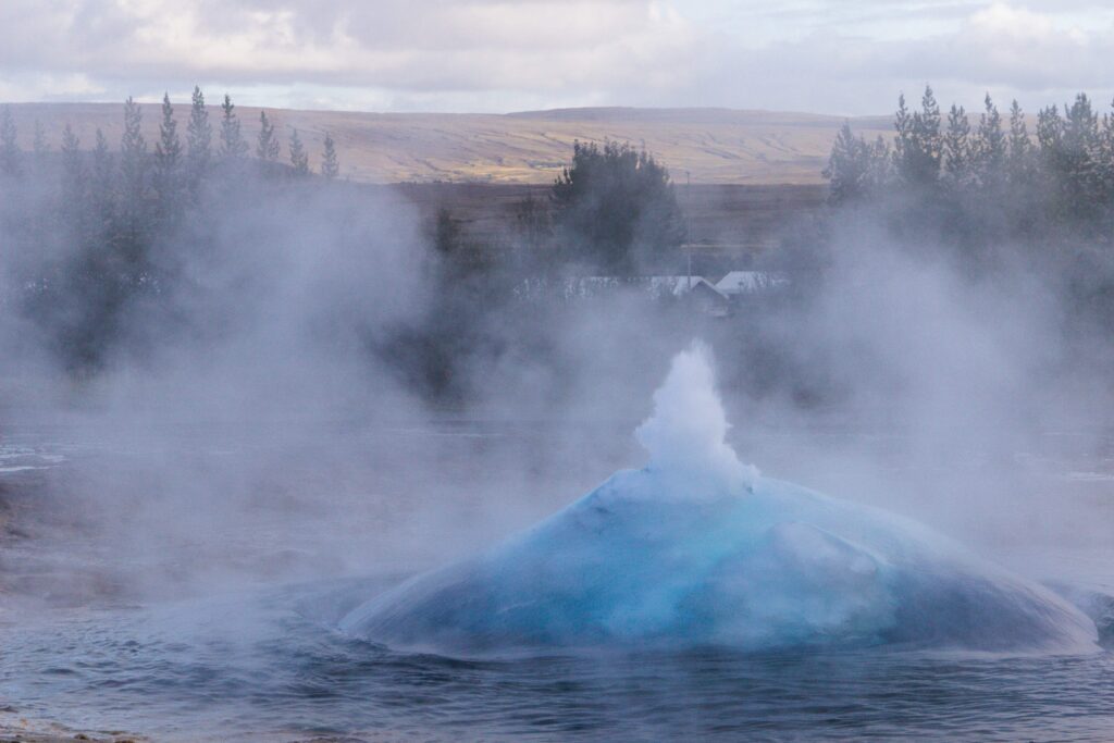 Гейзер Строккур в Исландии